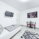 Amanda Guest house