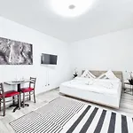 Amanda Guest house