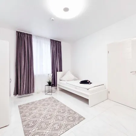 ゲストハウス Amanda 3*