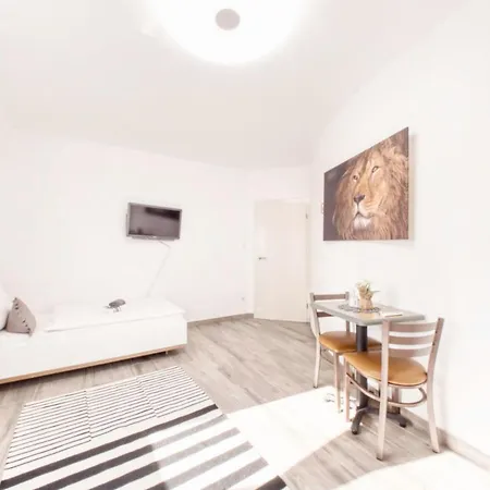 Πανσιόν Amanda 3*