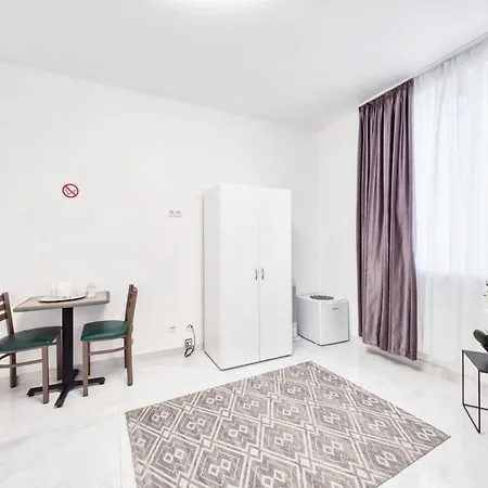 Amanda 3* Βερολίνο