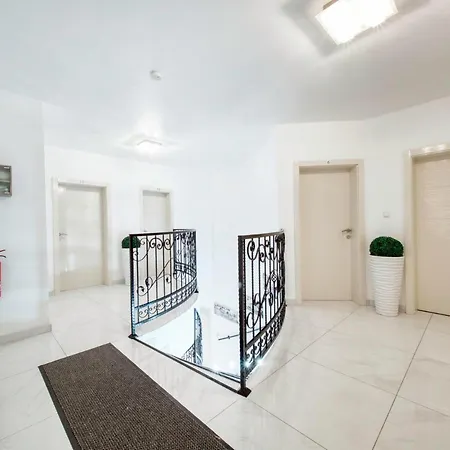 Amanda Πανσιόν Βερολίνο