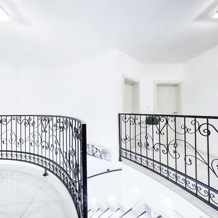 Amanda Πανσιόν